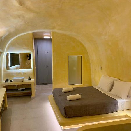 M Residence Santorini Conelia Cave Fira  Zewnętrze zdjęcie