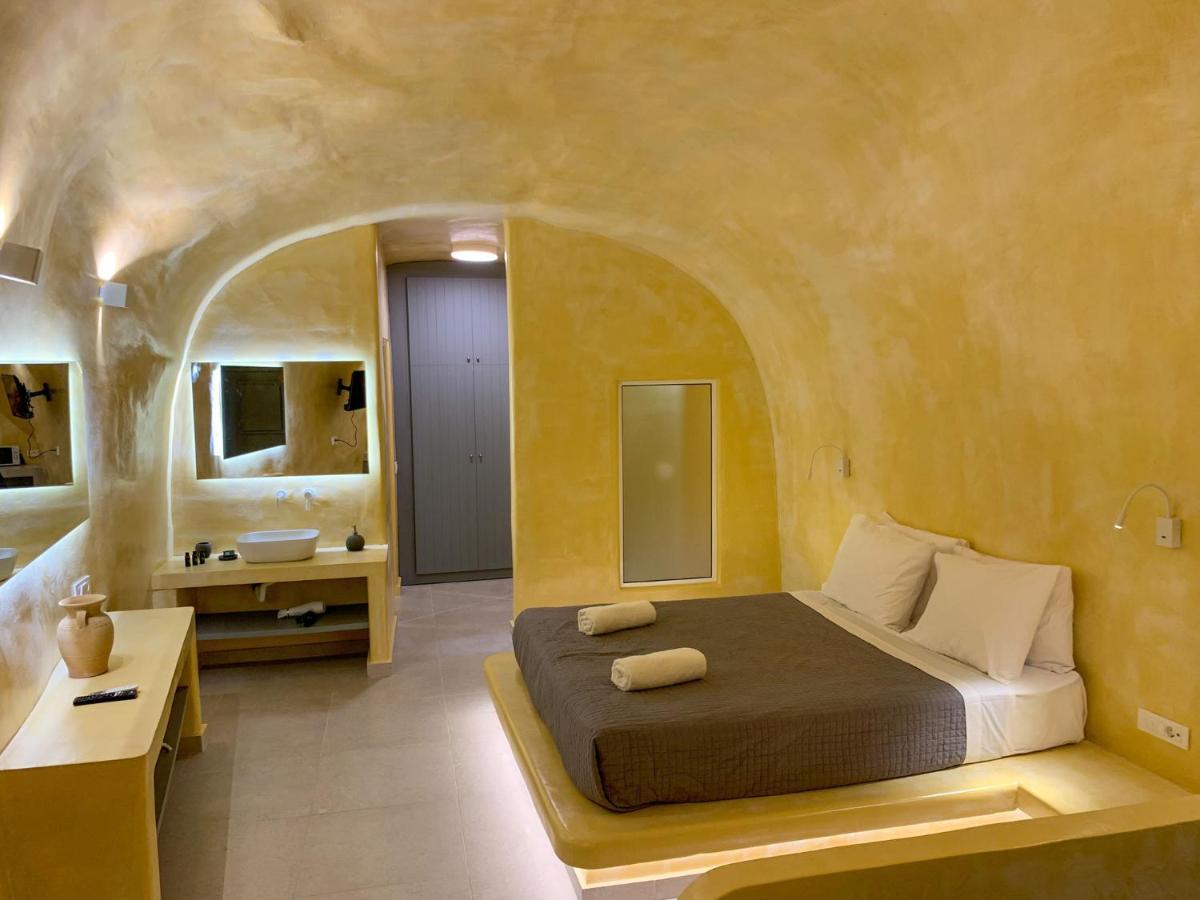 M Residence Santorini Conelia Cave Fira  Zewnętrze zdjęcie