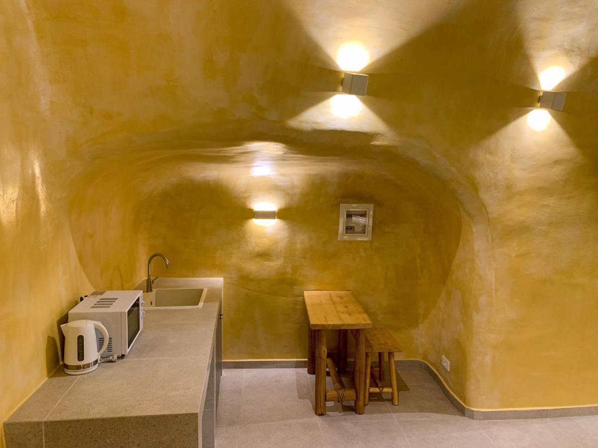 M Residence Santorini Conelia Cave Fira  Zewnętrze zdjęcie