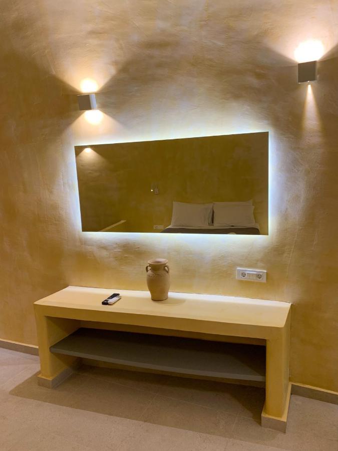 M Residence Santorini Conelia Cave Fira  Zewnętrze zdjęcie